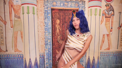 Ginger ASMR - Rewarding Servants Who Bring Gifts - 5 November 2021