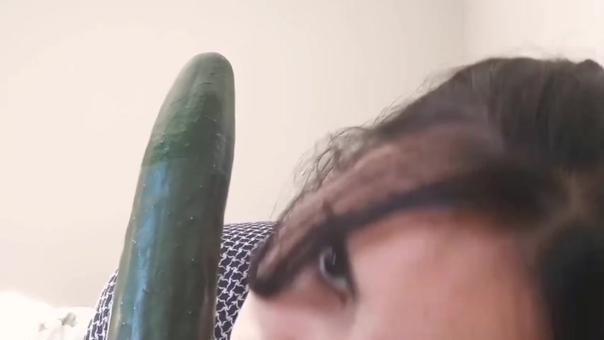 Jessy ASMR - Cucumber Blowjob - ASMR Porn Video & Massage XXX | Fullthot