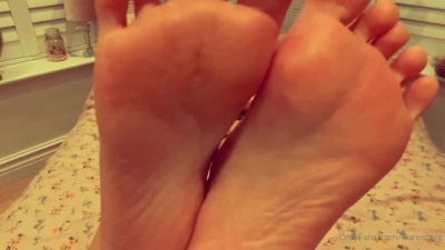 Florescent ASMR - 23 June 2021 - My Feet and Toe Sucking