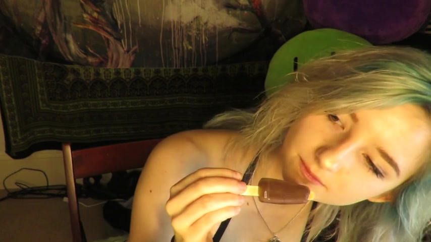 Aftyn Rose - Popsicle Sucking & Mouth Sounds on the Beach - ASMR Porn Video & Massage XXX | Fullthot